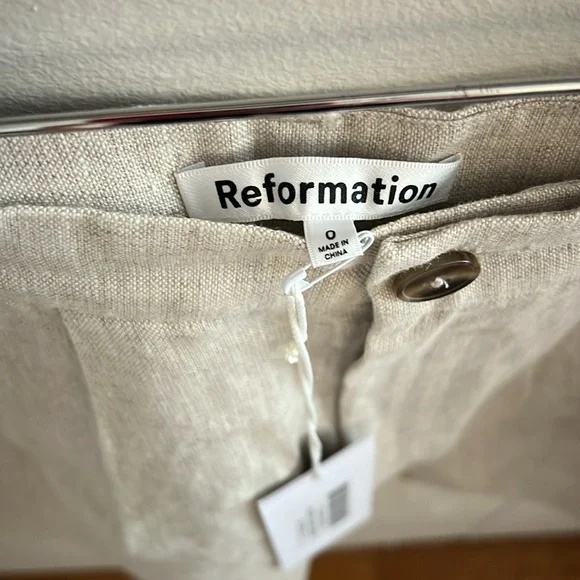 NWT Reformation Mason linen shorts - oatmeal - Picture 5 of 5